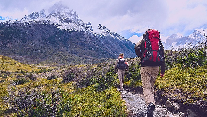 7 Essential Things To Bring In Hiking